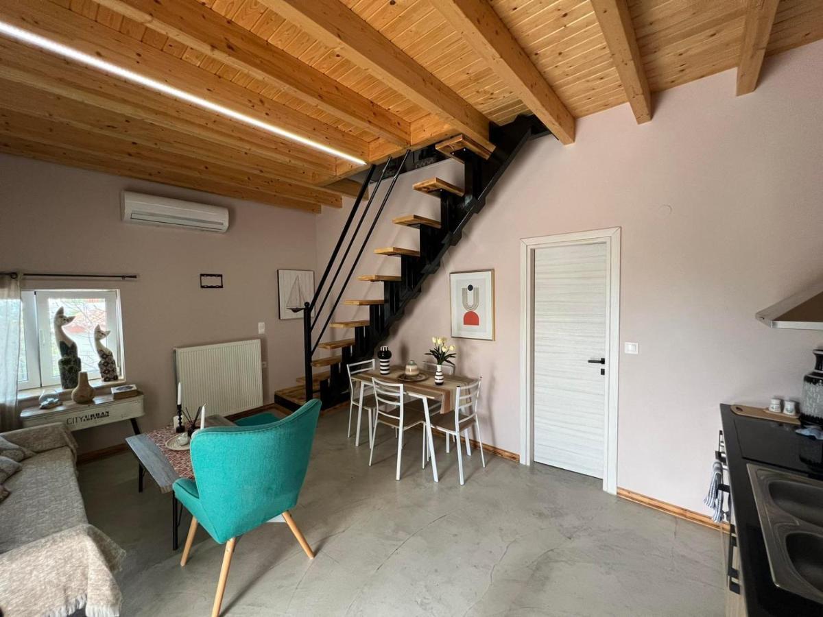 Willa Attic View Loútsa Zewnętrze zdjęcie